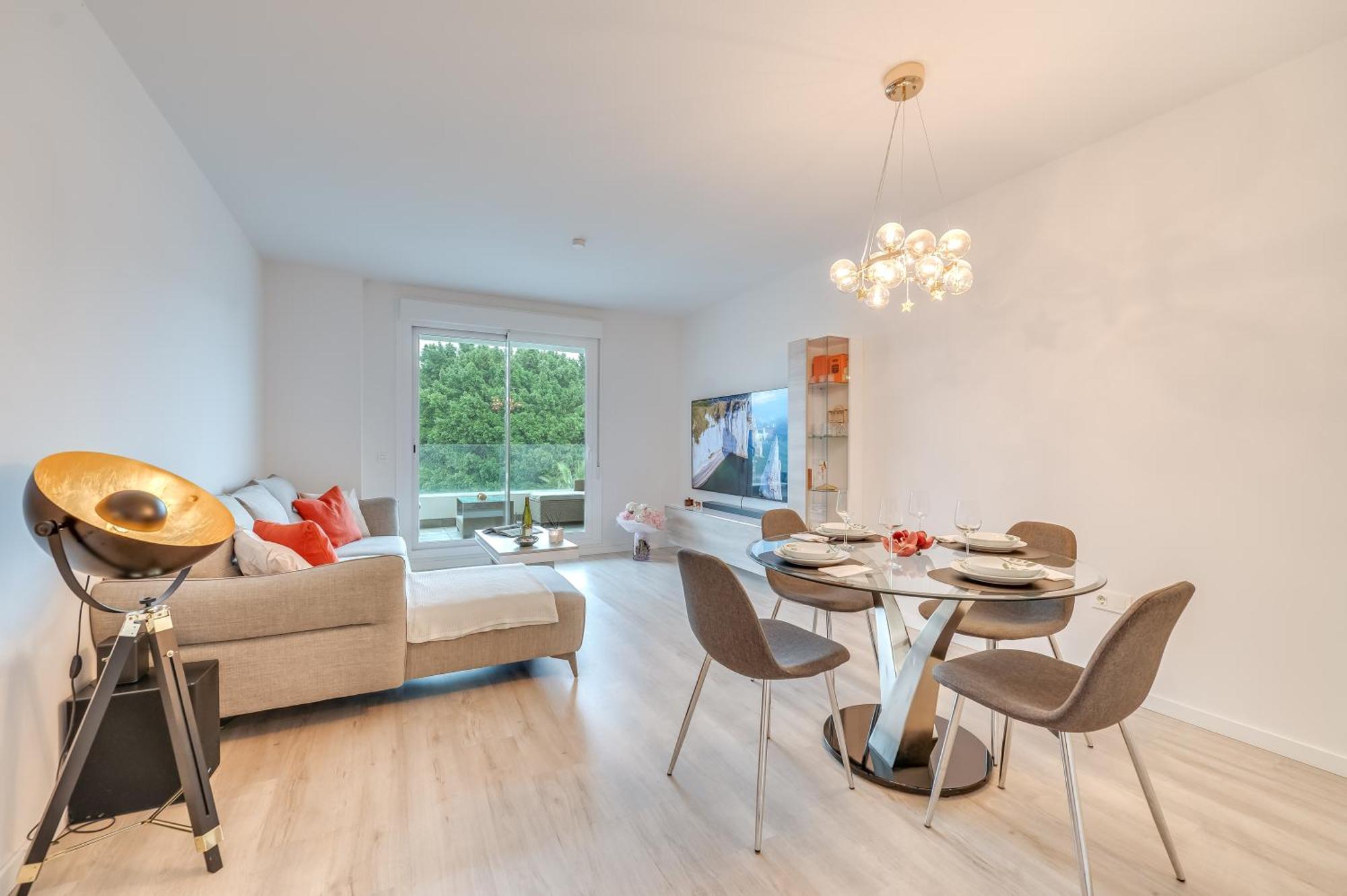 Apartamento Elegant 2 Bdrm Minimalist W Pool & Bbq Marbella
